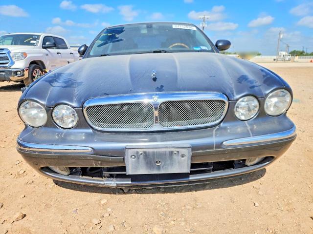 2005 Jaguar Xj8 მანქანა იყიდება აუქციონზე, vin: SAJWA79C55SG49077, აუქციონის ნომერი: 62712636