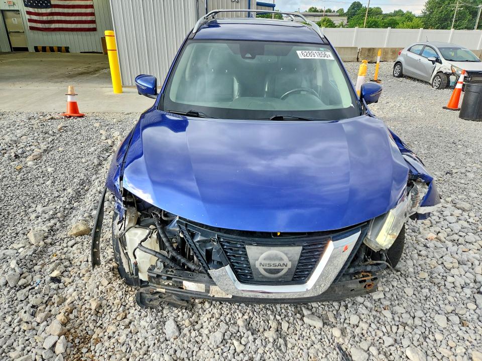 2017 Nissan Rogue მანქანა იყიდება აუქციონზე, vin: JN8AT2MV4HW017362, აუქციონის ნომერი: 62891856