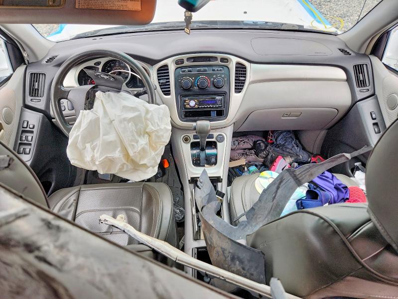 61414126 :رقم المزاد ، JTEDP21A050058483 vin ، 2005 Toyota Highlander مزاد بيع