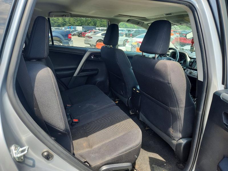 61633746 :رقم المزاد ، 2T3RFREV6JW789802 vin ، 2018 Toyota Rav4 مزاد بيع