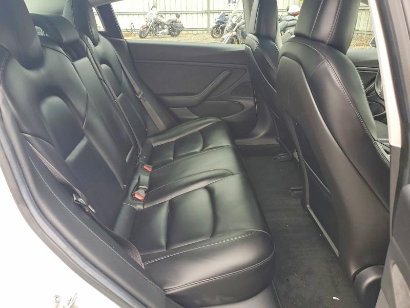 Продажа на аукционе авто 2018 Tesla Model 3, vin: 5YJ3E1EA9JF062439, номер лота: 61696536
