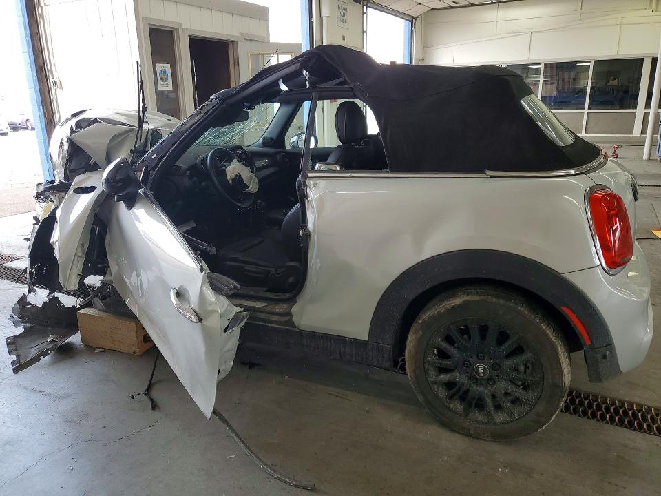 Продаж на аукціоні авто 2018 Mini Cooper, vin: WMWWG9C55J3E38448, номер лоту: 62347216