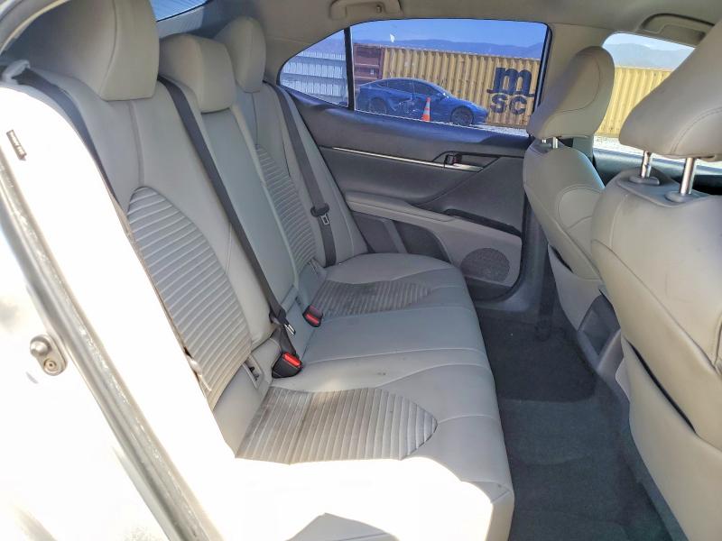 60073426 :رقم المزاد ، 4T1B11HK9KU247977 vin ، 2019 Toyota Camry مزاد بيع