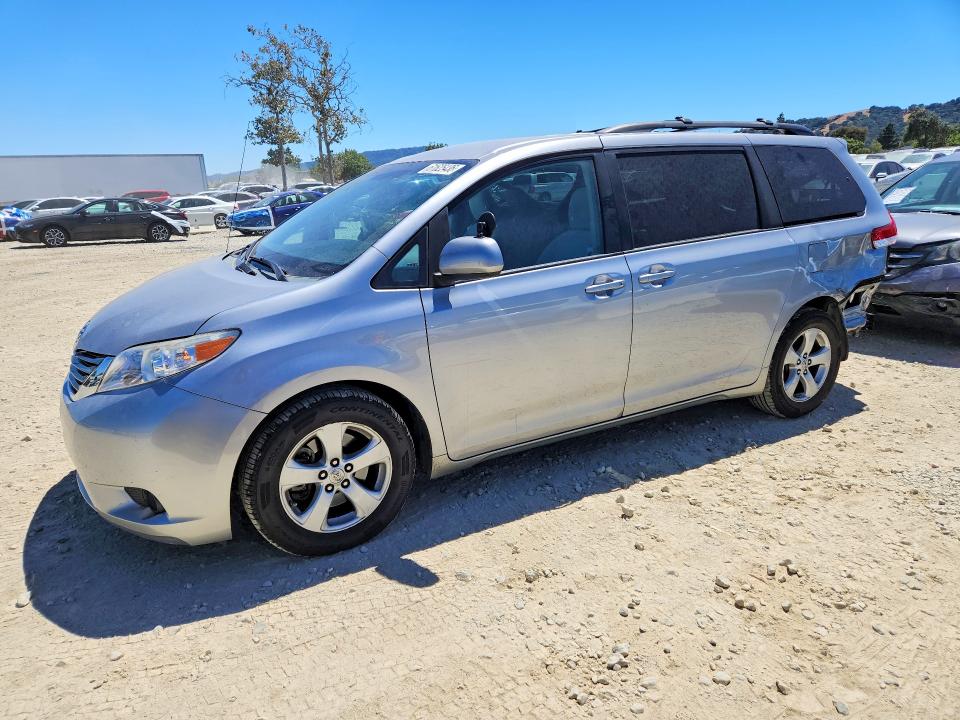Продажа на аукционе авто 2012 Toyota Sienna, vin: 5TDKK3DC1CS204770, номер лота: 61625436