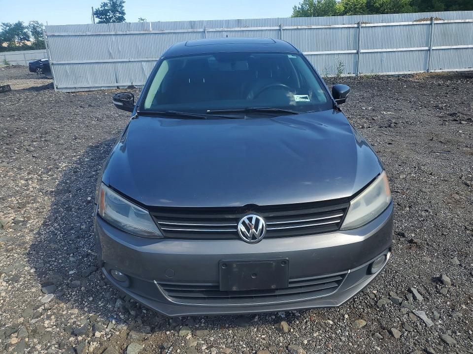 2011 Volkswagen Jetta მანქანა იყიდება აუქციონზე, vin: 3VWLZ7AJ9BM077689, აუქციონის ნომერი: 60395186