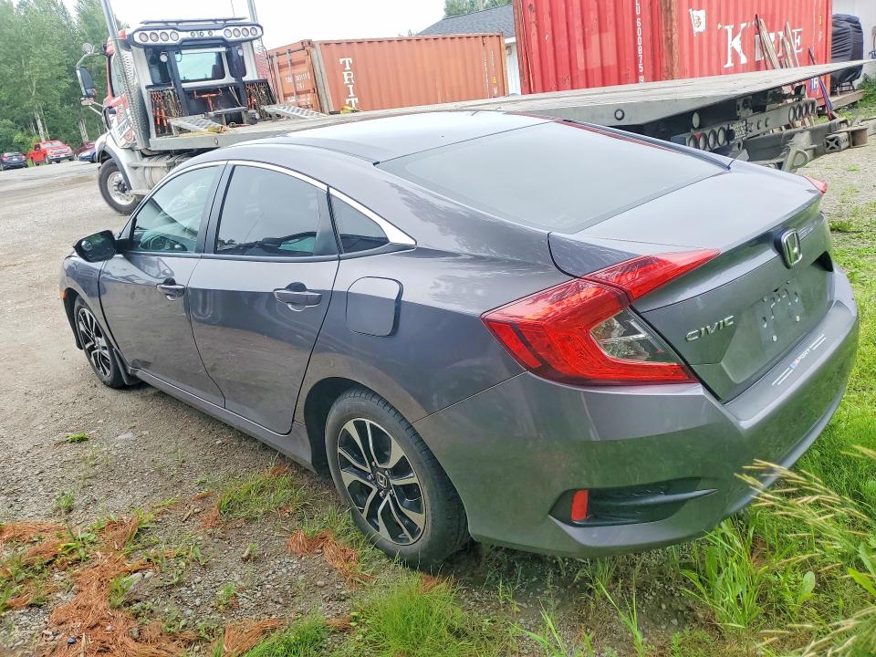 Продажа на аукционе авто 2018 Honda Civic, vin: 2HGFC2F52JH036075, номер лота: 61900696