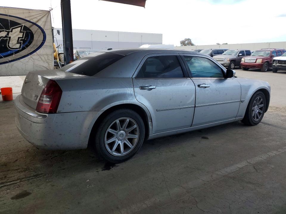 60682496 :رقم المزاد ، 2C3KA63H16H370375 vin ، 2006 Chrysler 300c مزاد بيع