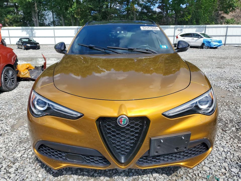 62447606 :رقم المزاد ، ZASPAKBN0N7D33837 vin ، 2022 Alfa Romeo Stelvio مزاد بيع