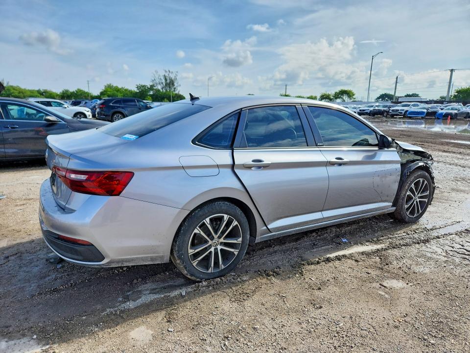 Продажа на аукционе авто 2024 Volkswagen Jetta, vin: 3VWBM7BU6RM037275, номер лота: 61232756