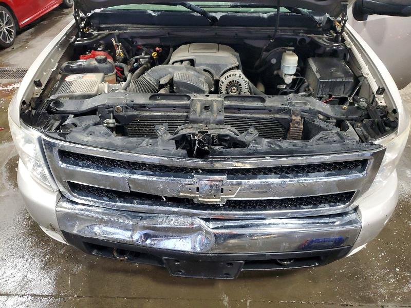 Продажа на аукционе авто 2008 Chevrolet Silverado, vin: 1GCEK19028Z221051, номер лота: 63107996