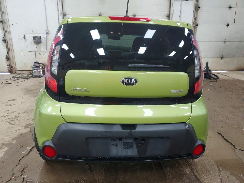62240706 :رقم المزاد ، KNDJP3A53F7816180 vin ، 2015 Kia Soul مزاد بيع