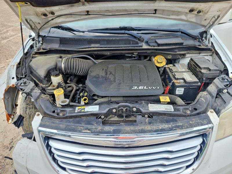 2015 Chrysler Town & Country მანქანა იყიდება აუქციონზე, vin: 2C4RC1BG8FR537695, აუქციონის ნომერი: 61210436