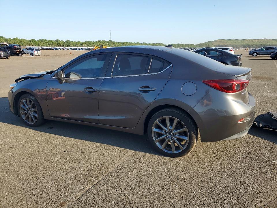 62397856 :رقم المزاد ، 3MZBN1W39JM195206 vin ، 2018 Mazda 3 مزاد بيع