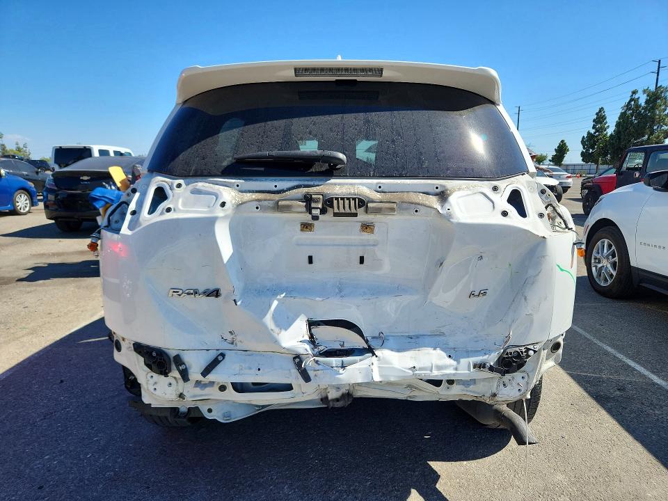 Продаж на аукціоні авто 2018 Toyota Rav4, vin: JTMZFREVXJJ184860, номер лоту: 60753396