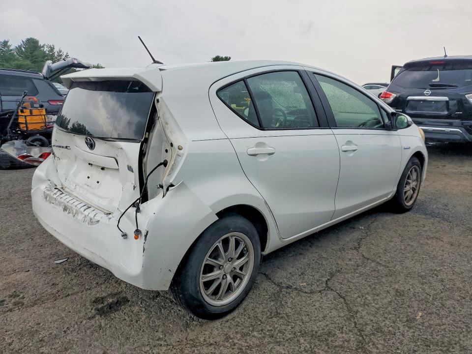 Продажа на аукционе авто 2012 Toyota Prius C, vin: JTDKDTB37C1518563, номер лота: 62521096