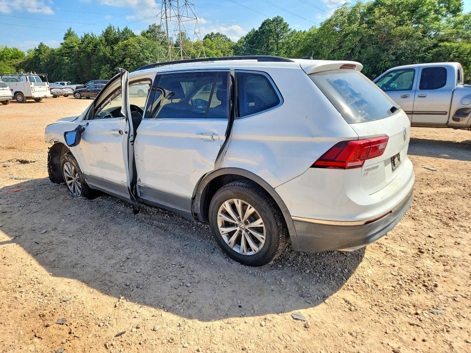 Продаж на аукціоні авто 2018 Volkswagen Tiguan, vin: 3VV3B7AX8JM031427, номер лоту: 63355576