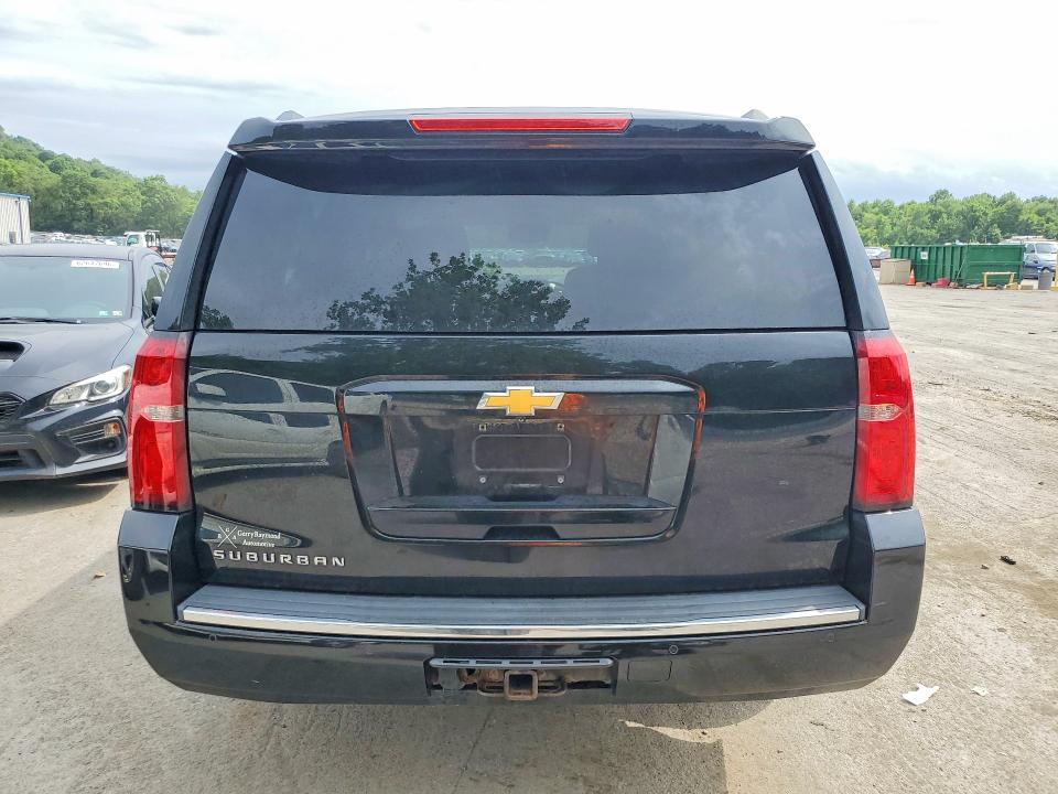 2015 Chevrolet Suburban მანქანა იყიდება აუქციონზე, vin: 1GNSKKKC7FR675040, აუქციონის ნომერი: 62569676
