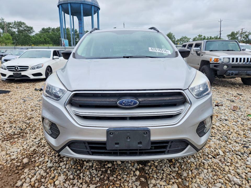 62616516 :رقم المزاد ، 1FMCU9GD5JUB57947 vin ، 2018 Ford Escape مزاد بيع