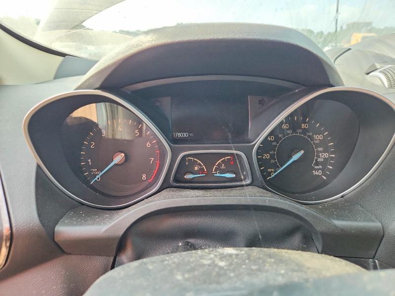2017 Ford Escape მანქანა იყიდება აუქციონზე, vin: 1FMCU0J91HUA63400, აუქციონის ნომერი: 62536036