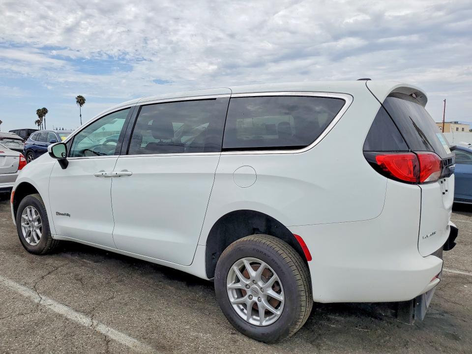 Продажа на аукционе авто 2023 Chrysler Voyager, vin: 2C4RC1CG2PR617218, номер лота: 60871626