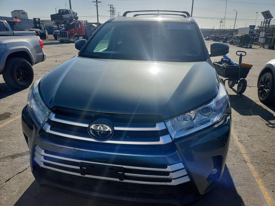 62607866 :رقم المزاد ، 5TDJZRFH3KS940661 vin ، 2019 Toyota Highlander مزاد بيع
