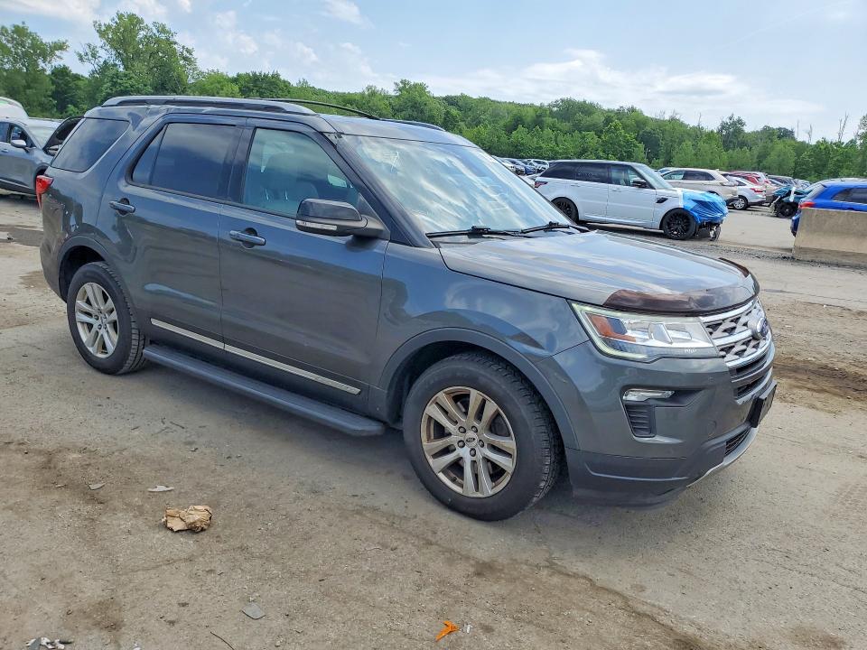 60420336 :رقم المزاد ، 1FM5K8D84JGB50504 vin ، 2018 Ford Explorer مزاد بيع
