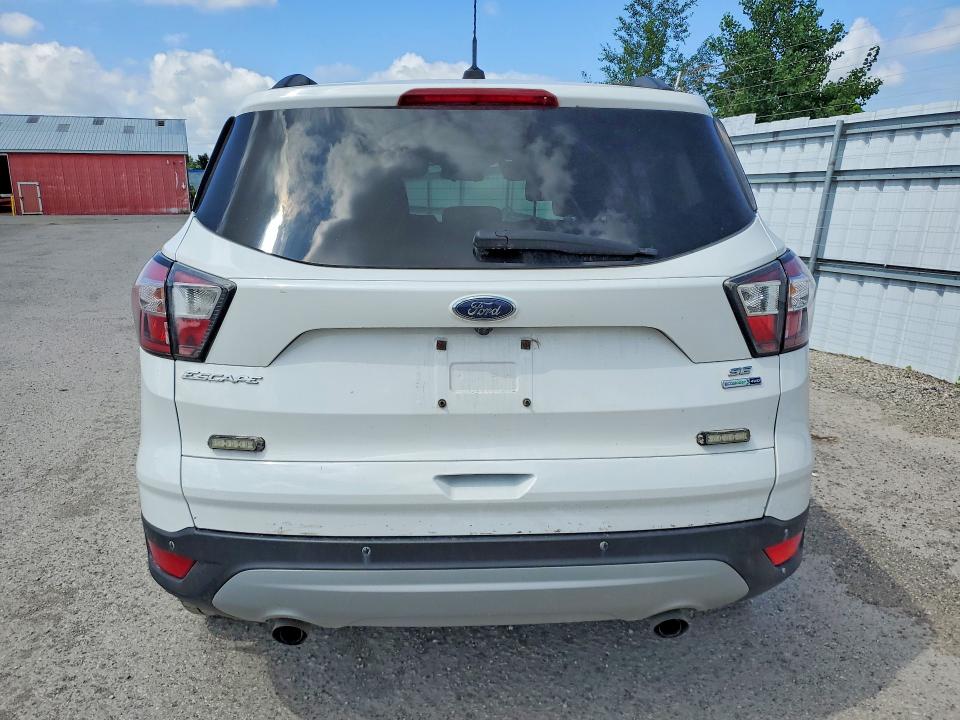60204306 :رقم المزاد ، 1FMCU9GD0HUA70967 vin ، 2017 Ford Escape مزاد بيع