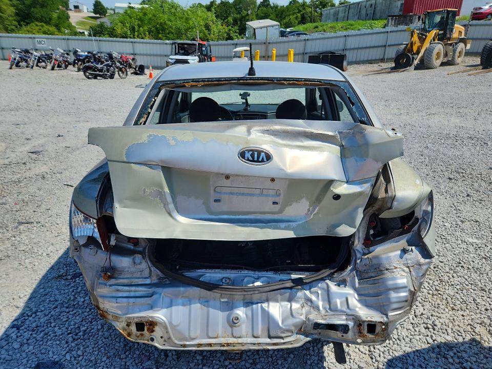 61512146 :رقم المزاد ، KNADE123966032514 vin ، 2006 Kia Rio مزاد بيع