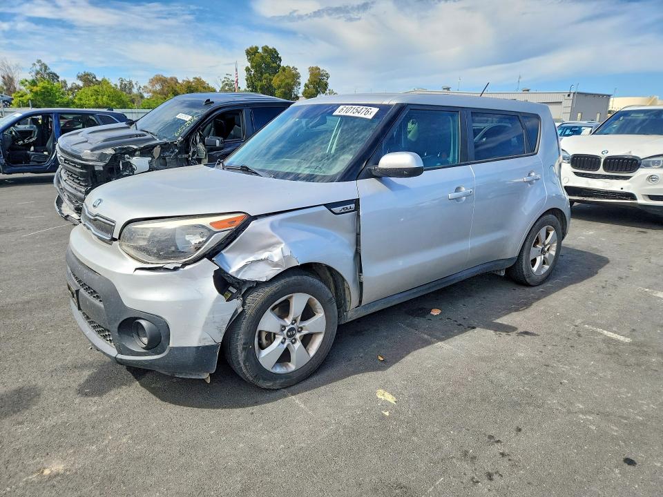 2018 Kia Soul მანქანა იყიდება აუქციონზე, vin: KNDJN2A27J7544330, აუქციონის ნომერი: 61015476