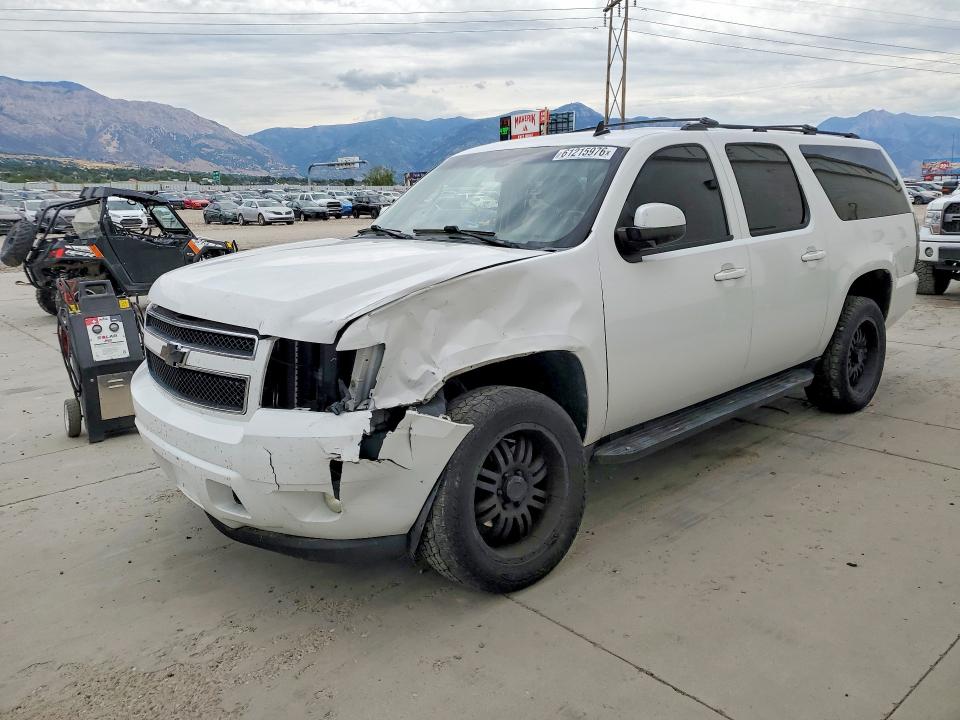 61215976 :رقم المزاد ، 1GNUKJE33AR262099 vin ، 2010 Chevrolet Suburban مزاد بيع