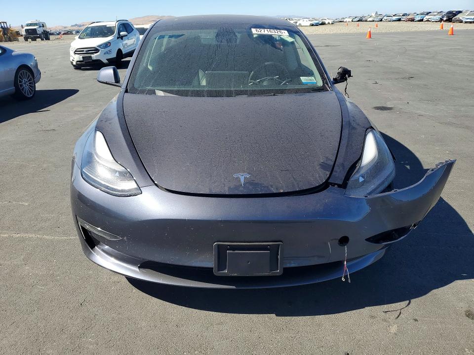 62716326 :رقم المزاد ، 5YJ3E1EC8MF093669 vin ، 2021 Tesla Model 3 مزاد بيع