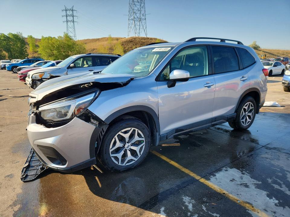 2021 Subaru Forester მანქანა იყიდება აუქციონზე, vin: JF2SKAJC2MH592415, აუქციონის ნომერი: 61961306