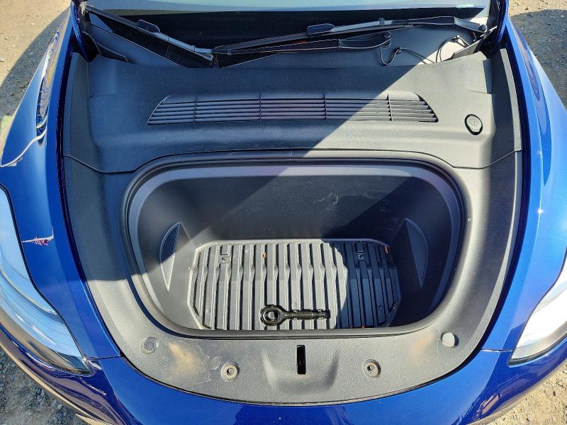 58782586 :رقم المزاد ، 7SAYGDEEXNF418605 vin ، 2022 Tesla Model Y مزاد بيع