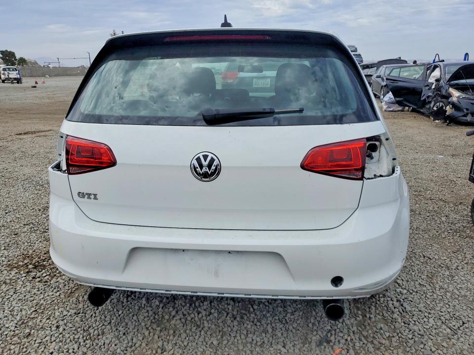 61368046 :رقم المزاد ، 3VW4T7AU0GM040540 vin ، 2016 Volkswagen Gti مزاد بيع