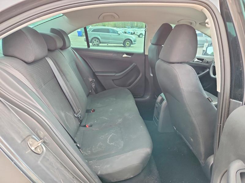 60671166 :رقم المزاد ، 3VW267AJ2GM359295 vin ، 2016 Volkswagen Jetta مزاد بيع
