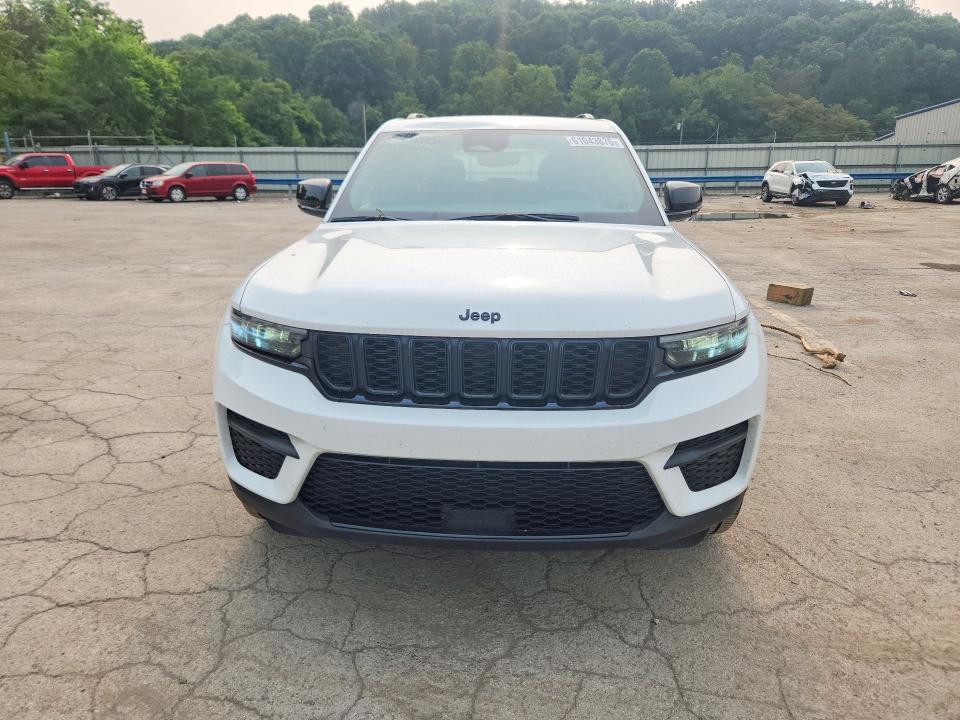 Продаж на аукціоні авто 2024 Jeep Grand Cherokee, vin: 1C4RJHAGXR8944207, номер лоту: 61043876