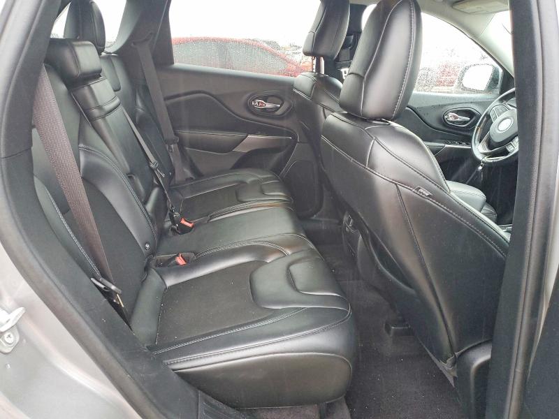 62301476 :رقم المزاد ، 1C4PJLLB8KD151304 vin ، 2019 Jeep Cherokee مزاد بيع