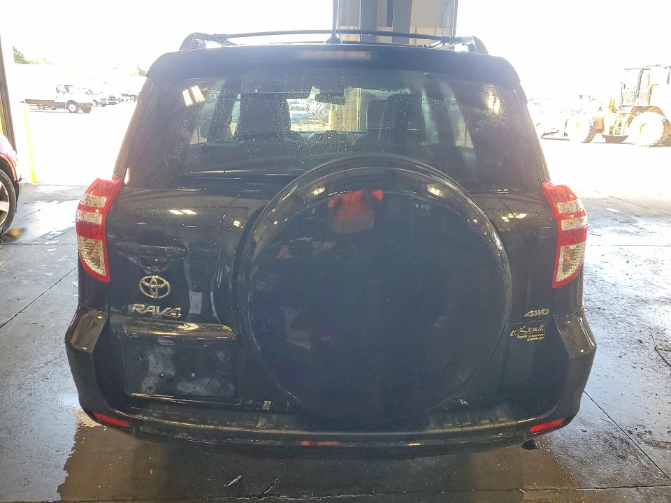 60878576 :رقم المزاد ، JTMBK4DV8BD018547 vin ، 2011 Toyota Rav4 مزاد بيع