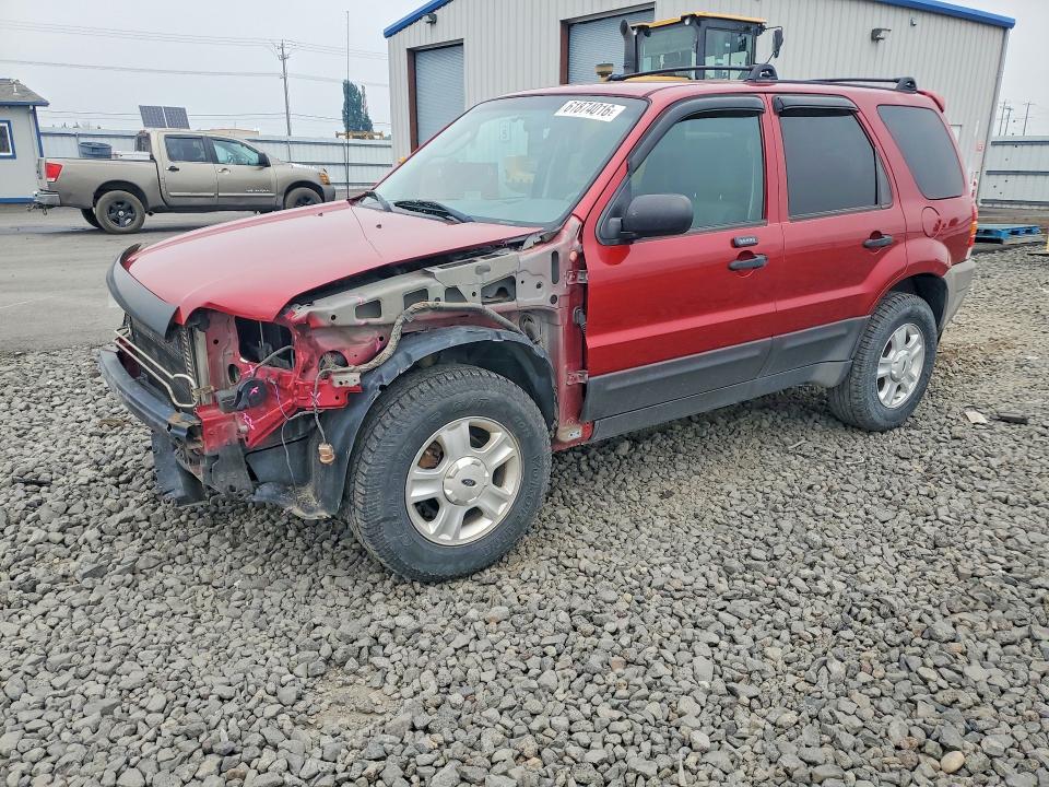 61874016 :رقم المزاد ، 1FMCU93104KB53154 vin ، 2004 Ford Escape مزاد بيع