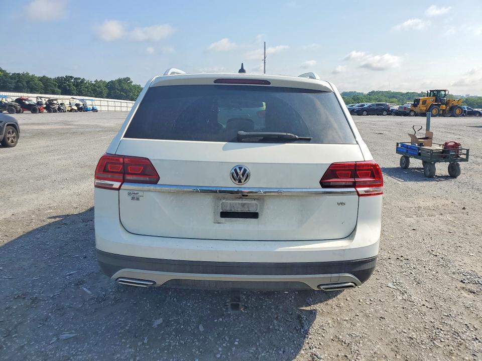 59795536 :رقم المزاد ، 1V2CR2CA6JC562065 vin ، 2018 Volkswagen Atlas مزاد بيع