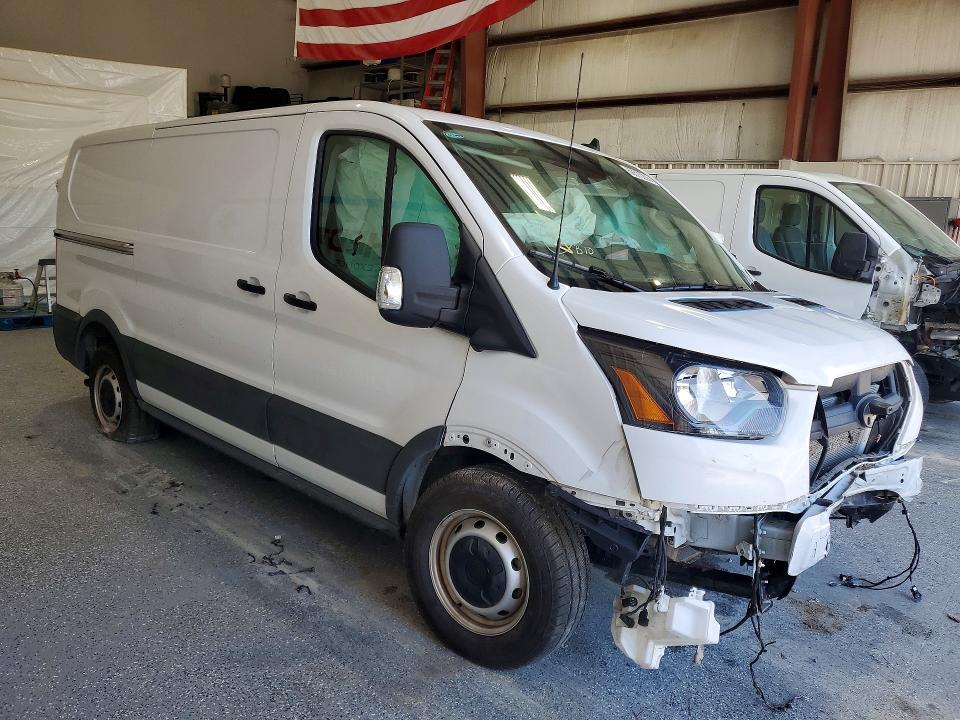 59376206 :رقم المزاد ، 1FTYE1Y81SKA67511 vin ، 2015 Ford Transit مزاد بيع