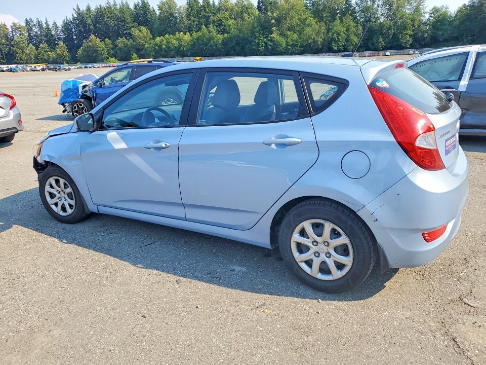60590946 :رقم المزاد ، KMHCT5AEXDU126226 vin ، 2013 Hyundai Accent مزاد بيع