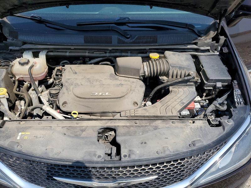 60713416 :رقم المزاد ، 2C4RC1BG4JR269589 vin ، 2018 Chrysler Pacifica مزاد بيع