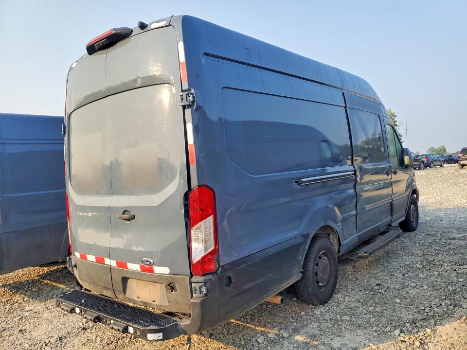 2020 Ford Transit მანქანა იყიდება აუქციონზე, vin: 1FTBR3X81LKA86892, აუქციონის ნომერი: 61597766