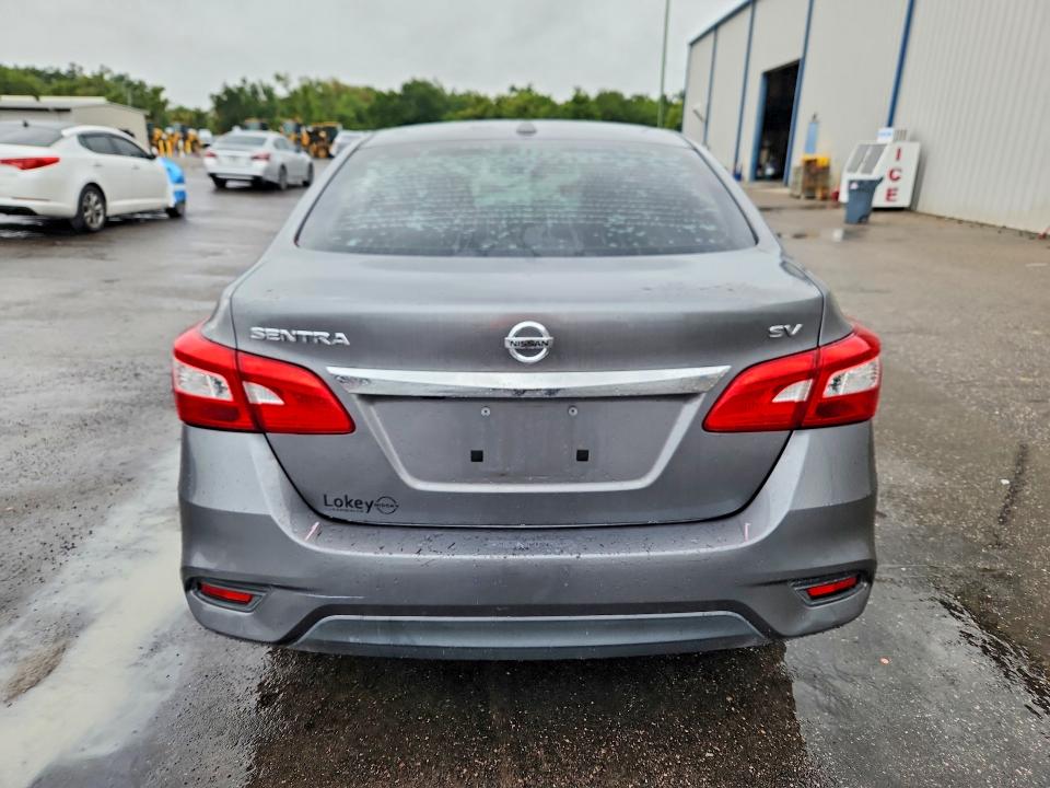 60444846 :رقم المزاد ، 3N1AB7AP9JY224039 vin ، 2018 Nissan Sentra مزاد بيع