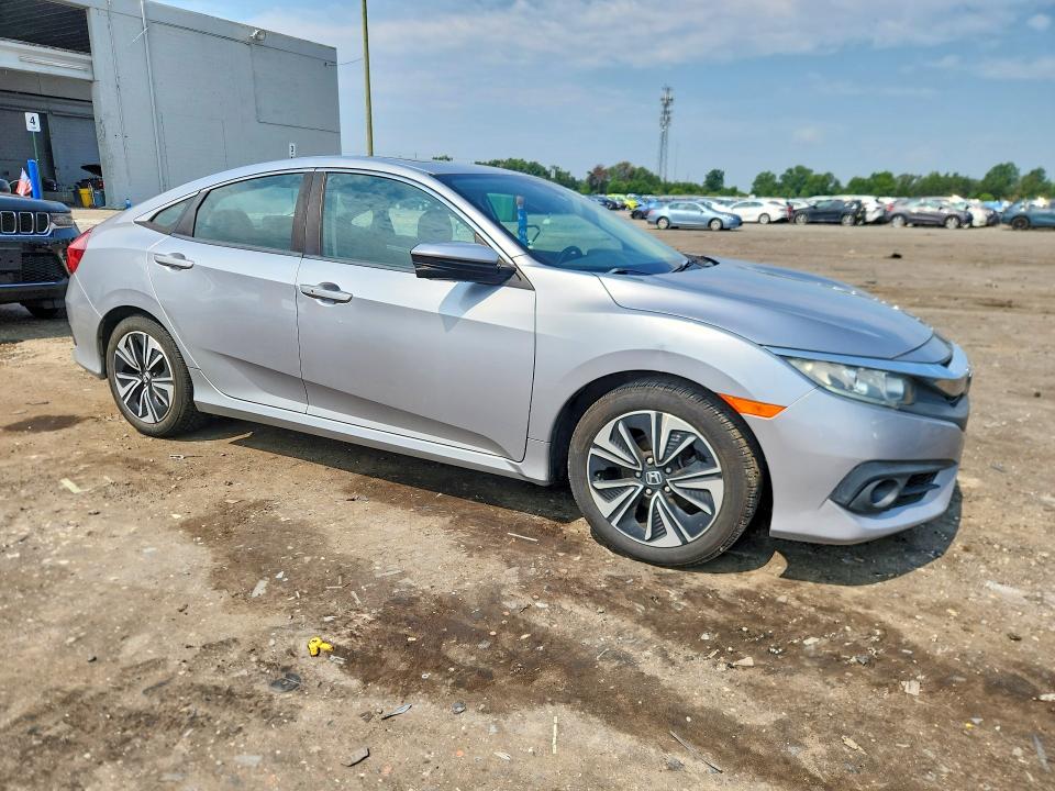 Продаж на аукціоні авто 2017 Honda Civic, vin: 19XFC1F70HE200200, номер лоту: 62494246