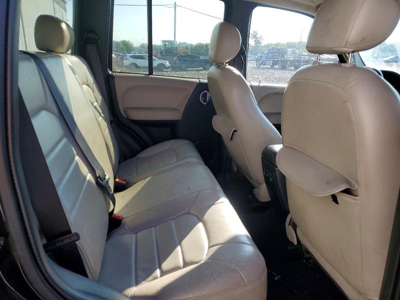 61899986 :رقم المزاد ، 1J8GL58K62W246231 vin ، 2002 Jeep Liberty مزاد بيع
