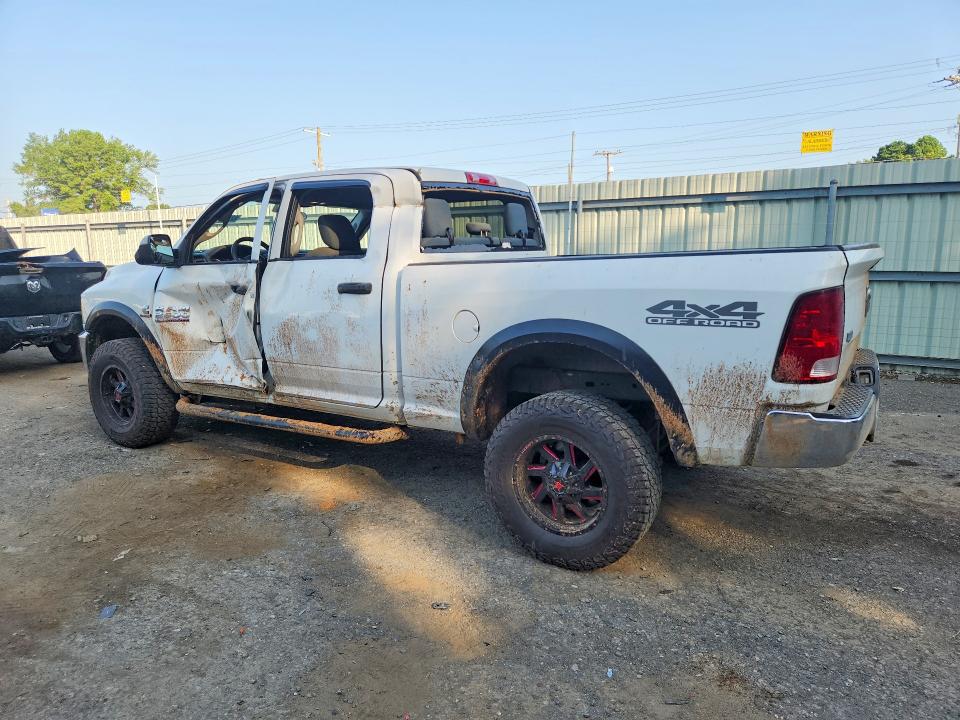 62059276 :رقم المزاد ، 3C6UR5CL2JG290126 vin ، 2018 Ram 2500 مزاد بيع