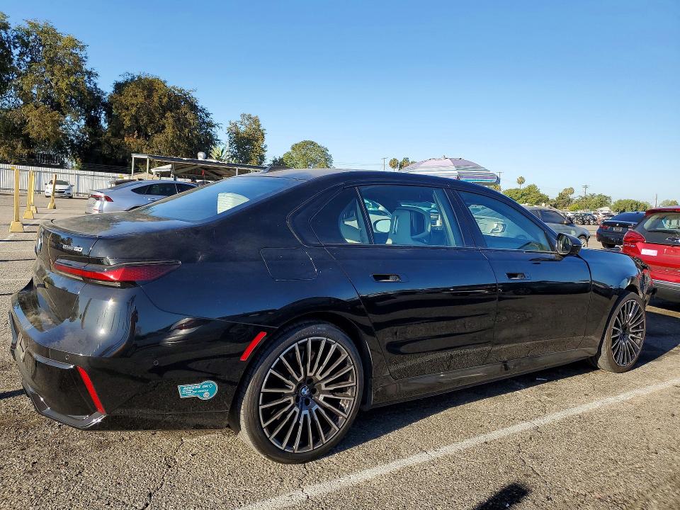 60061216 :رقم المزاد ، WBY43EJ00RCT10096 vin ، 2024 Bmw I7 مزاد بيع