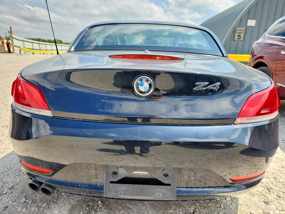 2011 Bmw Z4 მანქანა იყიდება აუქციონზე, vin: WBALM5C51BE379714, აუქციონის ნომერი: 62493676